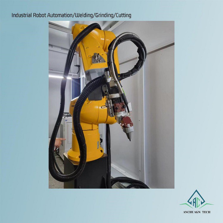 Peiriant torri laser robot